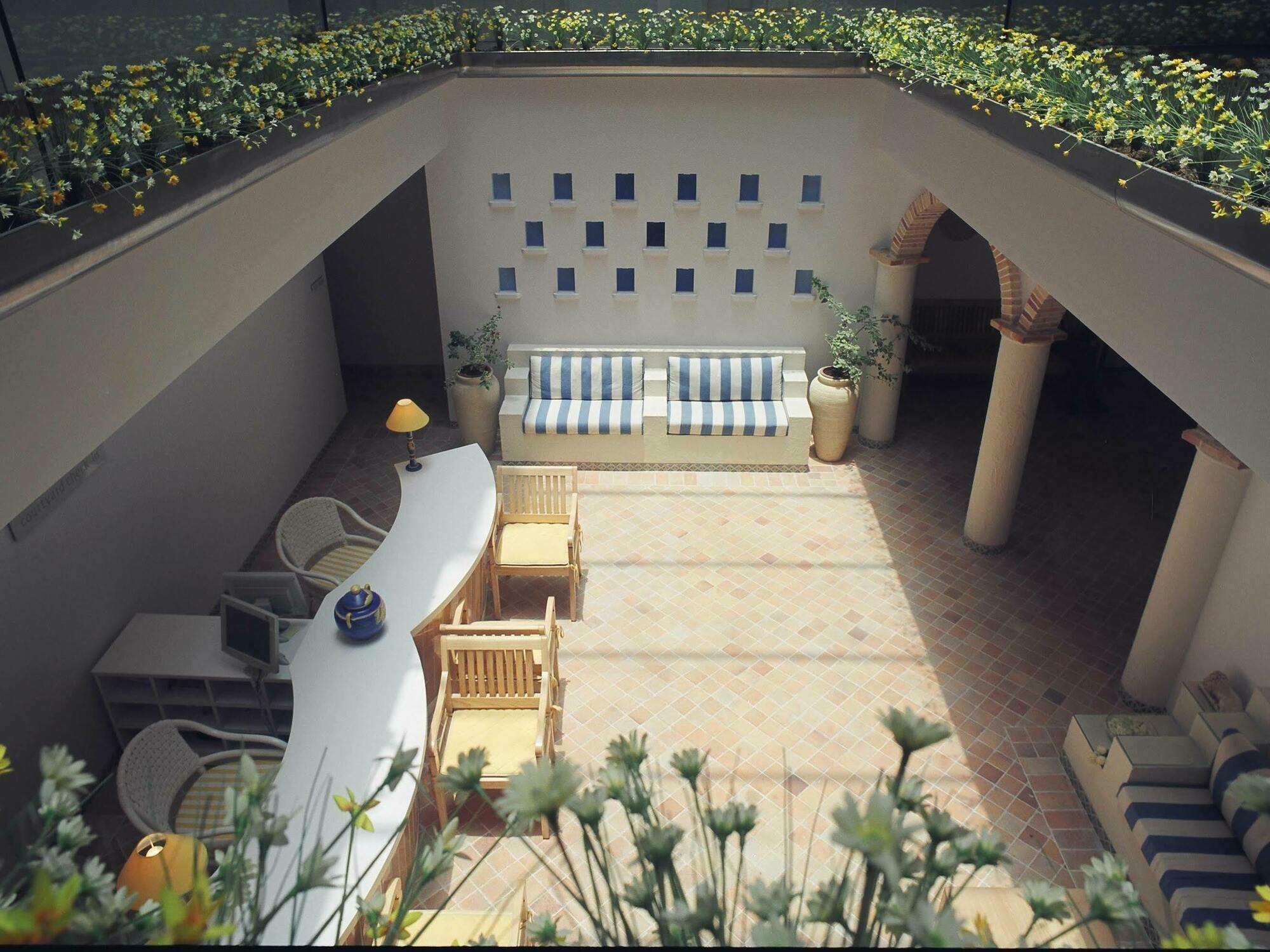 The Gordon House Hotel, Colaba Mumbai Exterior foto